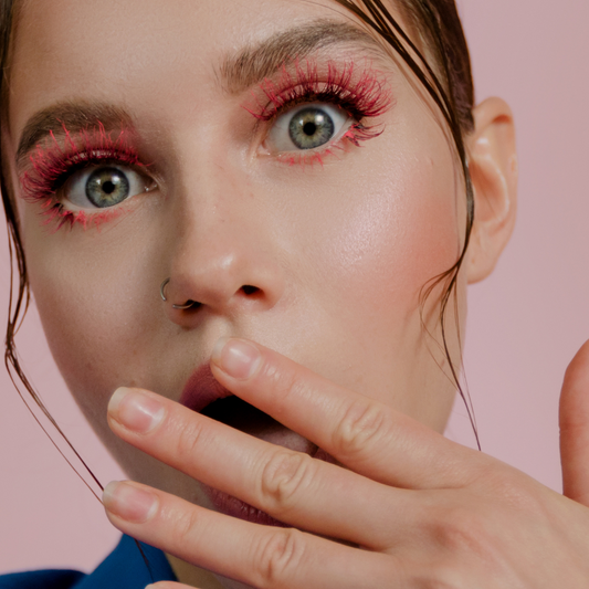 woman with colorfull eyelashes